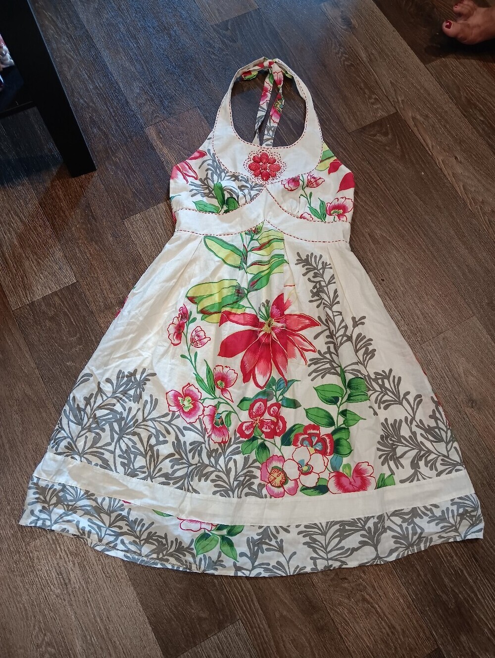 Axyeh White Halter Floral Mini Dress with Pink & Green Accents Summer Sz M Y2k
